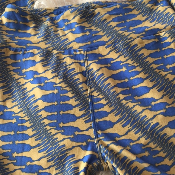 NWOT LuLaRoe Blue Giraffe Print Leggings One Size 2-10 - Picture 4 of 8